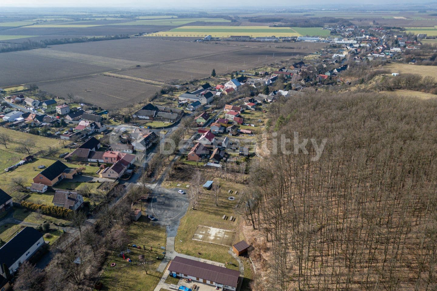Prodej pozemku 1.430 m², Paseka, Olomoucký kraj
