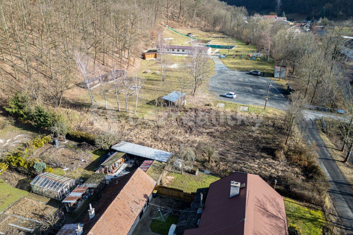Prodej pozemku 1.430 m², Paseka, Olomoucký kraj