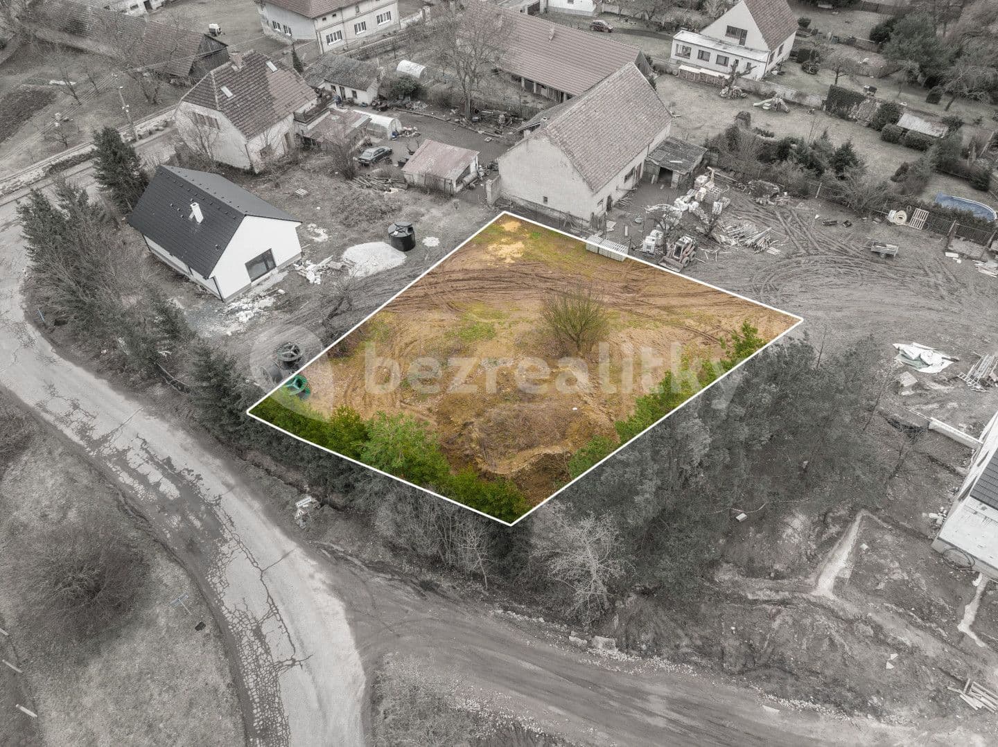 Prodej pozemku 897 m², Malíkovice, Středočeský kraj