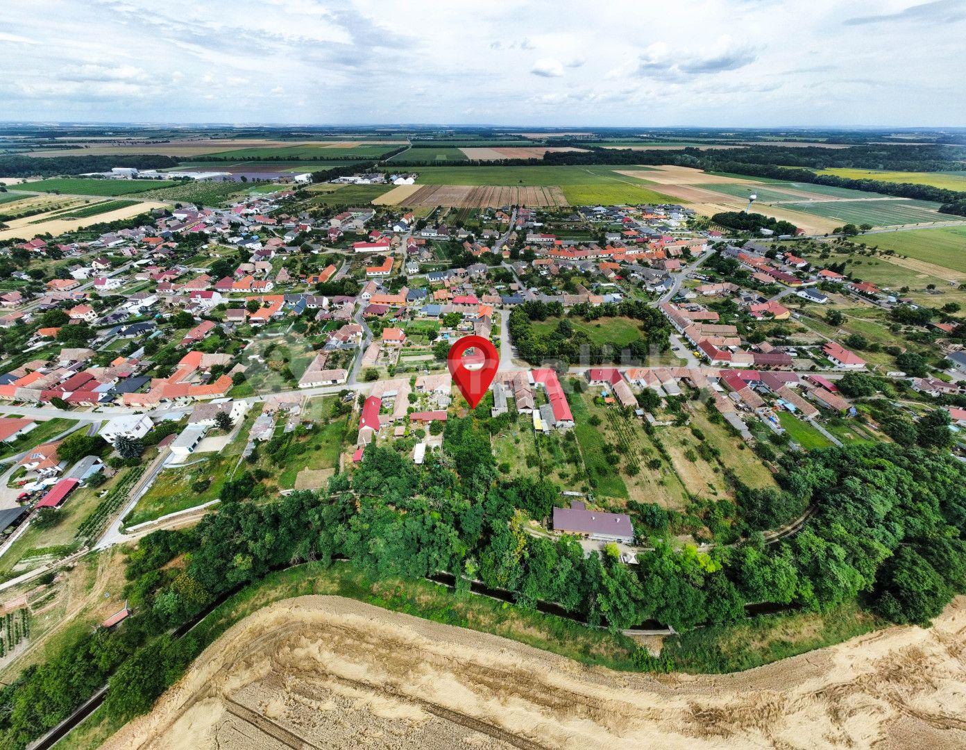 Prodej pozemku 1.206 m², Hrádek, Jihomoravský kraj