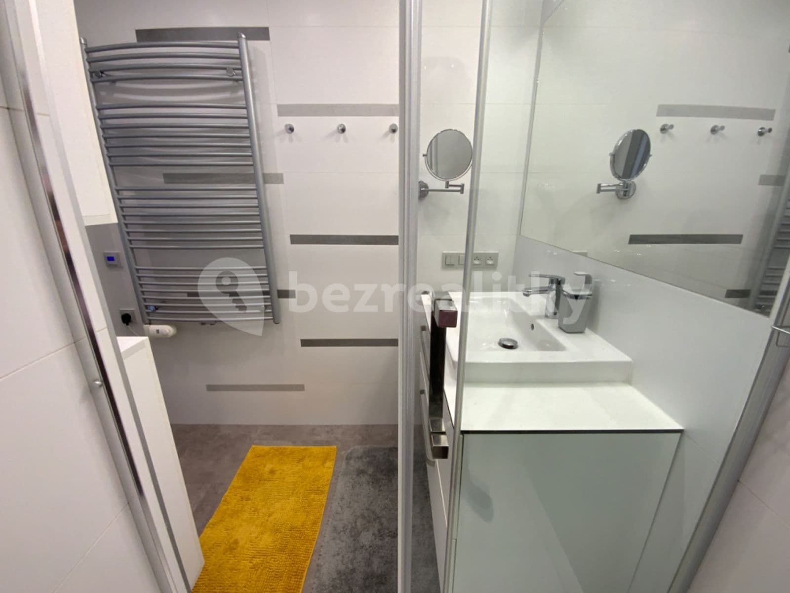 Pronájem bytu 3+1 83 m², Zárubova, Praha, Praha Pronájem bytu 3+1 83 m², Zárubova, Praha, Praha