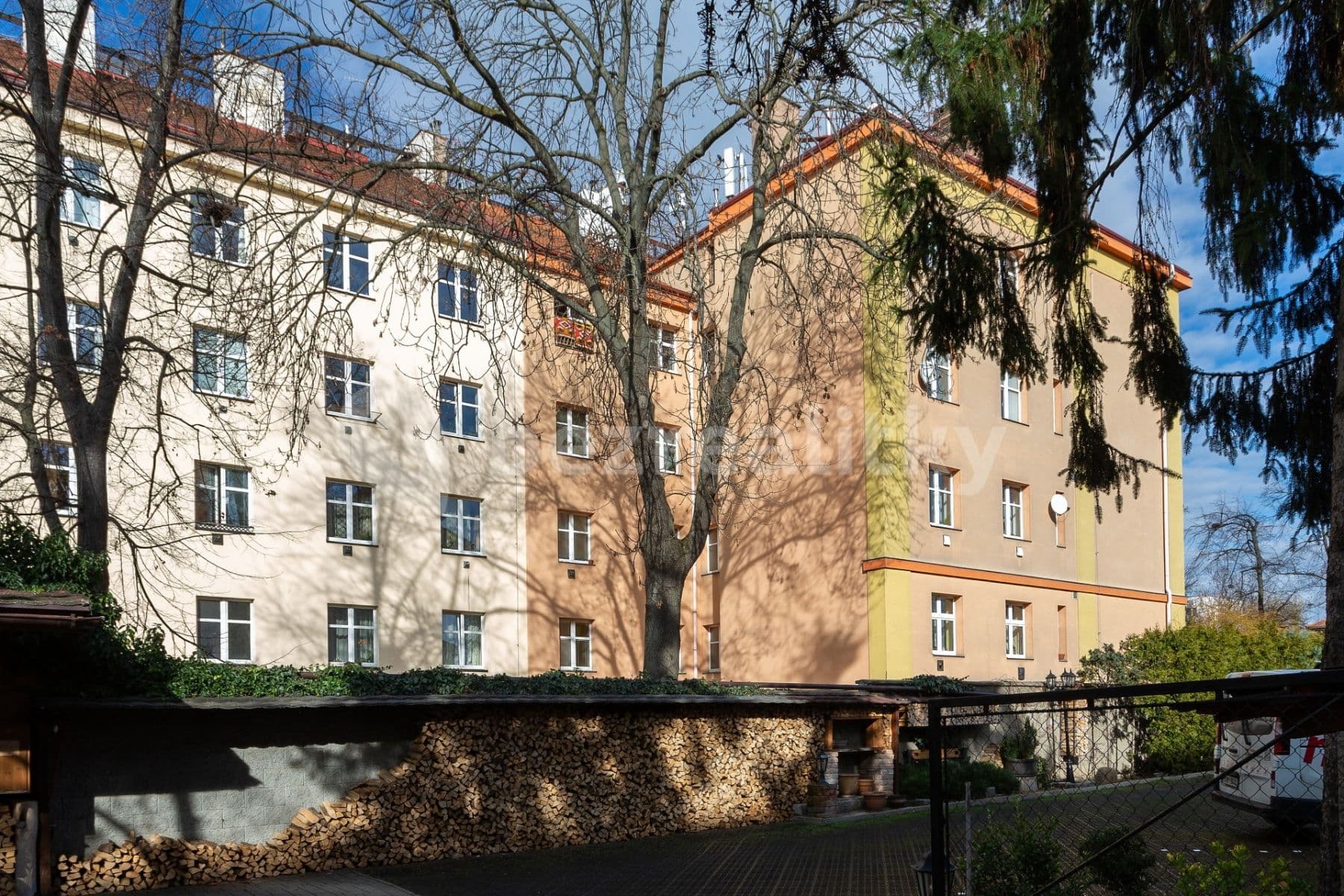 Prodej bytu 2+kk 54 m², Černokostelecká, Praha, Praha