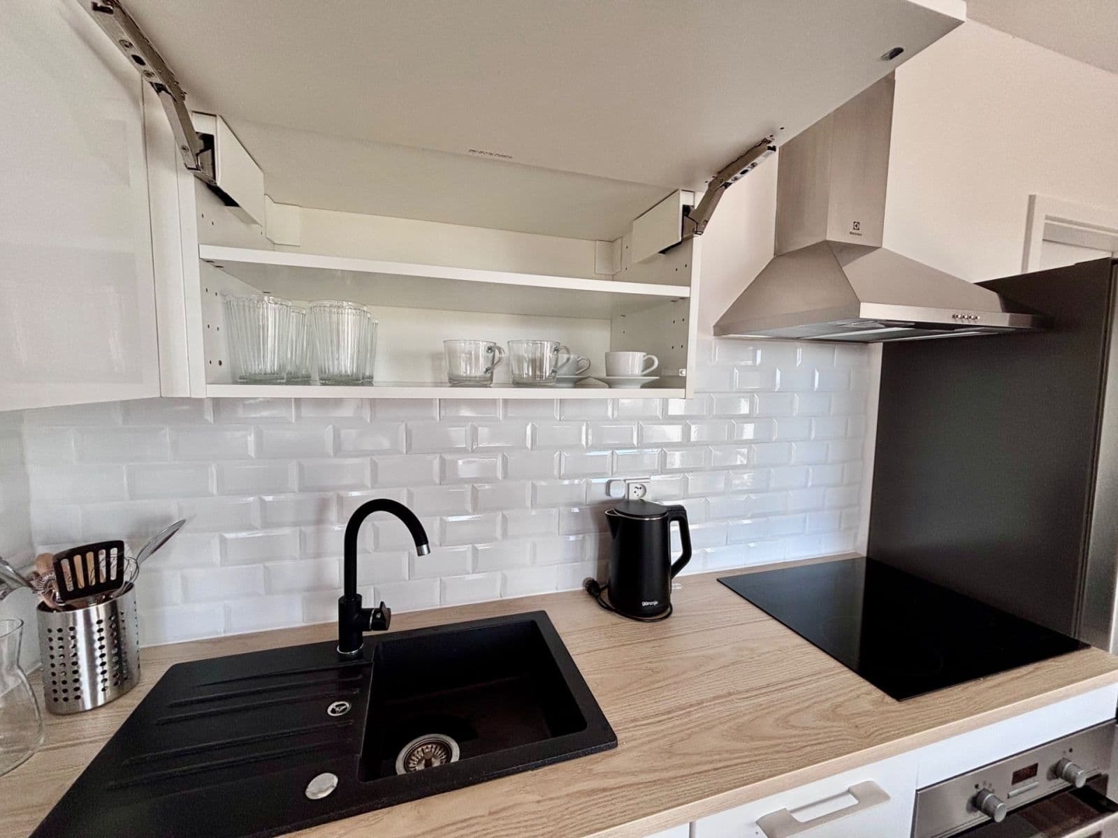 Pronájem bytu 1+kk 40 m², Olgy Havlové, Praha, Praha Pronájem bytu 1+kk 40 m², Olgy Havlové, Praha, Praha