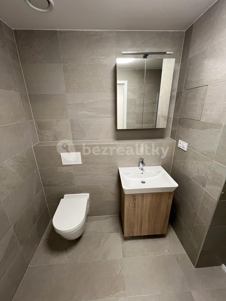 Pronájem bytu 1+kk 32 m², Bratislavská, Brno, Jihomoravský kraj Pronájem bytu 1+kk 32 m², Bratislavská, Brno, Jihomoravský kraj