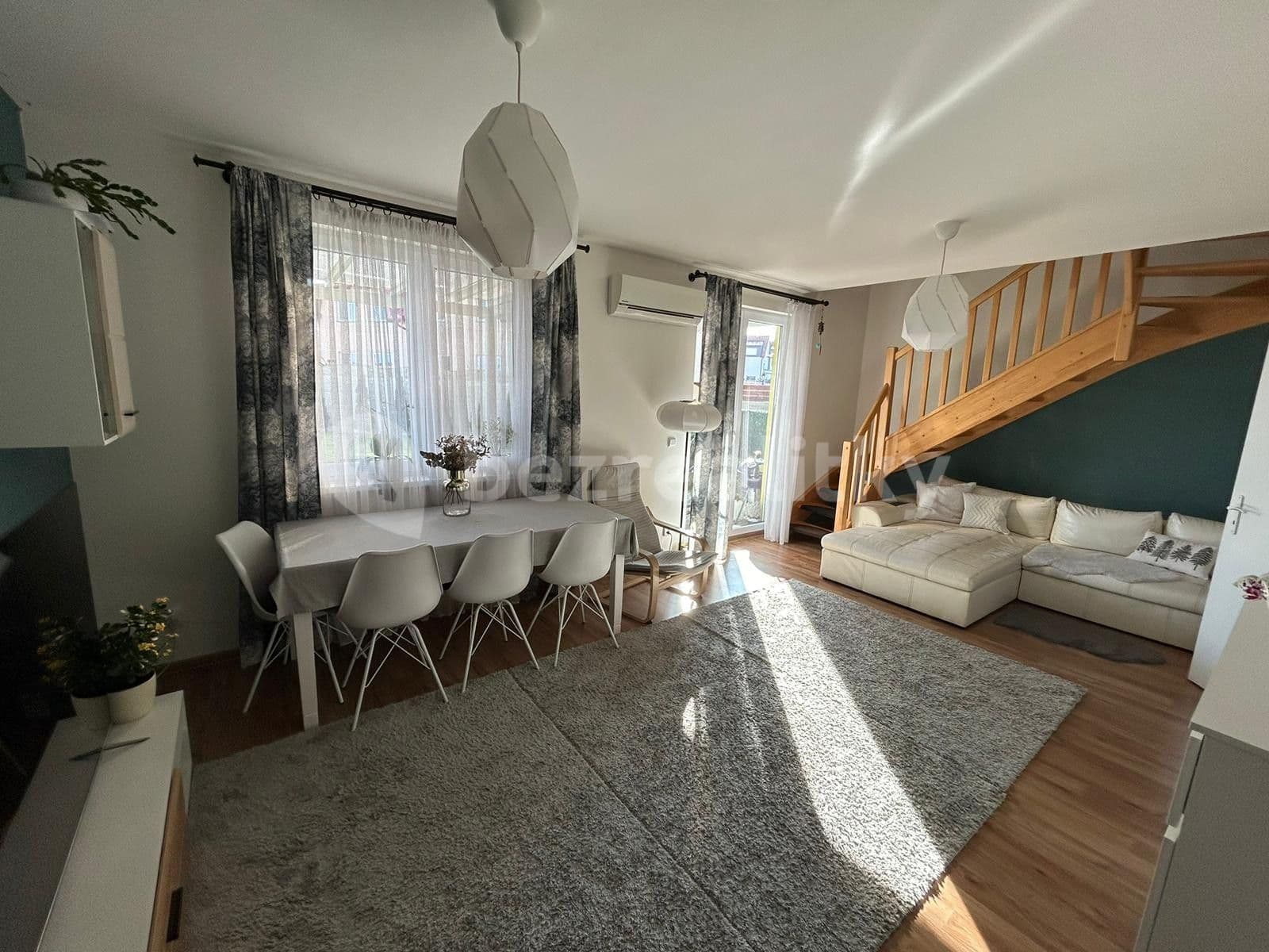 Pronájem bytu 3+kk 78 m², Jiřice, Středočeský kraj Pronájem bytu 3+kk 78 m², Jiřice, Středočeský kraj