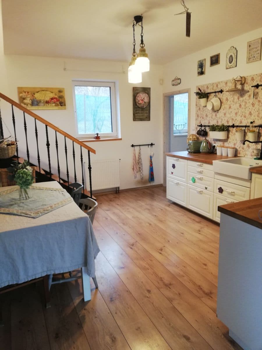 Prodej domu 118 m², pozemek 1.319 m², Nové Dvory, Středočeský kraj Prodej domu 118 m², pozemek 1.319 m², Nové Dvory, Středočeský kraj