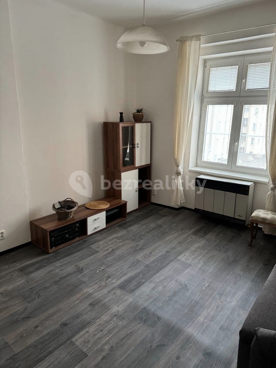 Pronájem bytu 1+1 35 m², Hartigova, Praha, Praha