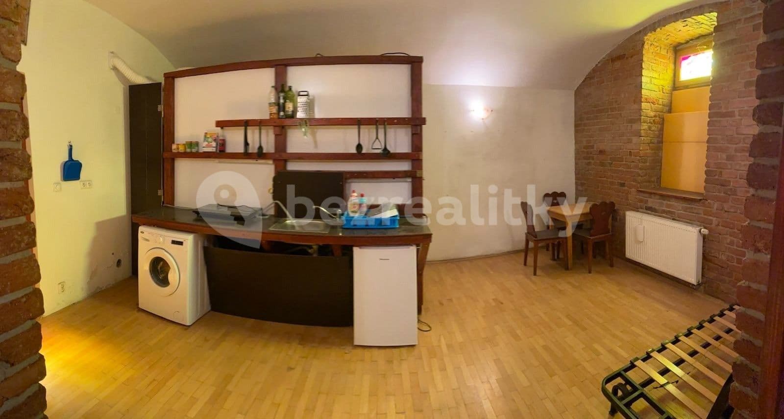 Pronájem bytu 1+kk 39 m², Korunní, Praha, Praha Pronájem bytu 1+kk 39 m², Korunní, Praha, Praha