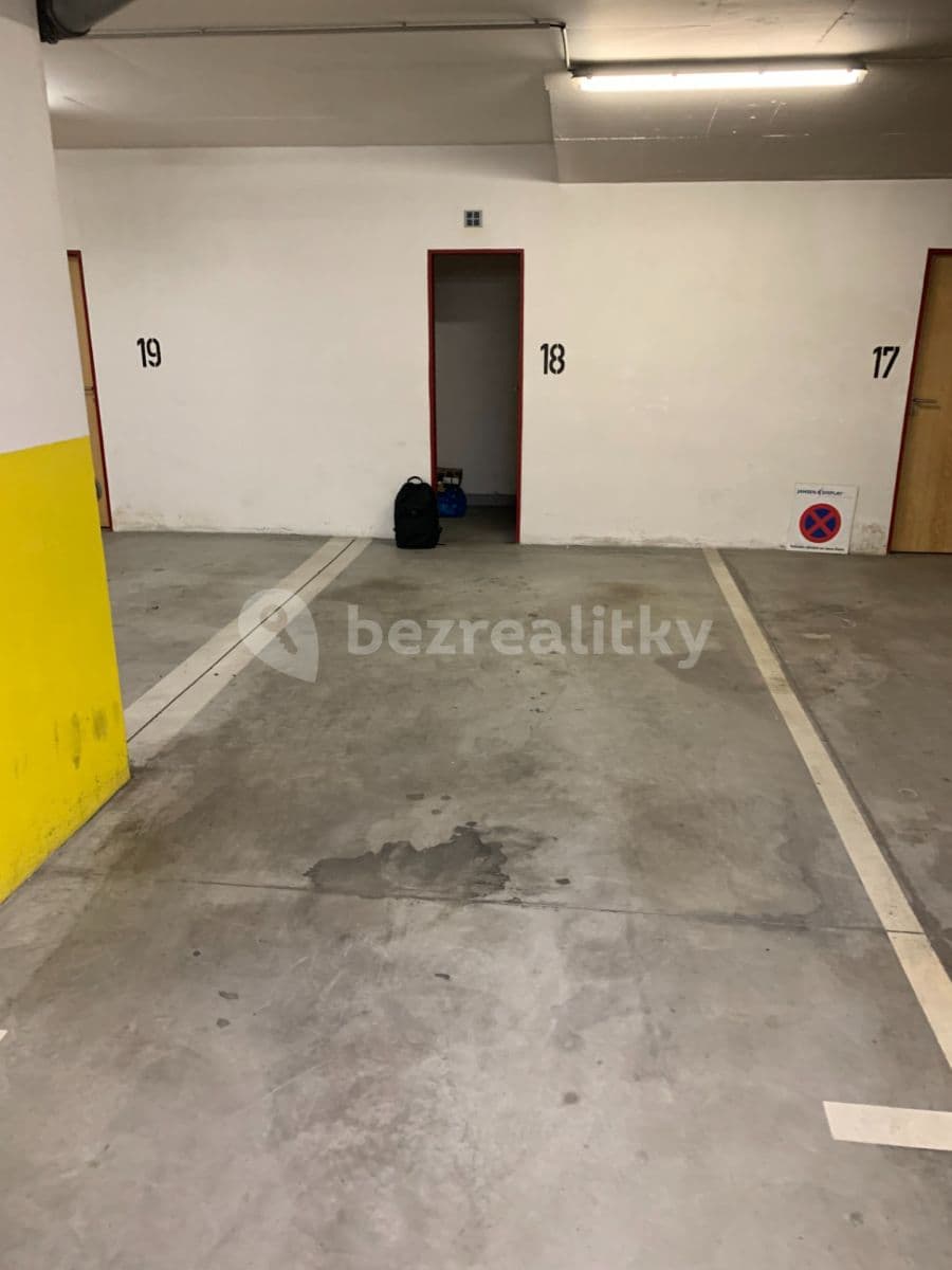 Pronájem garáže 14 m², Husitská, Praha, Praha Pronájem garáže 14 m², Husitská, Praha, Praha
