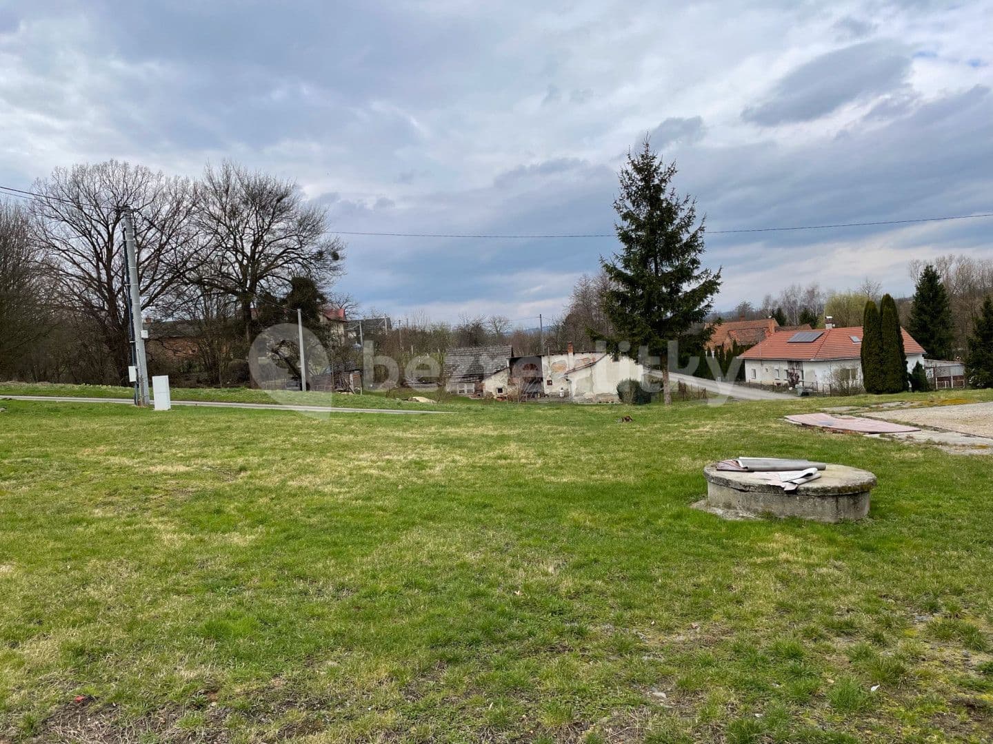 Prodej pozemku 772 m², Polom, Olomoucký kraj