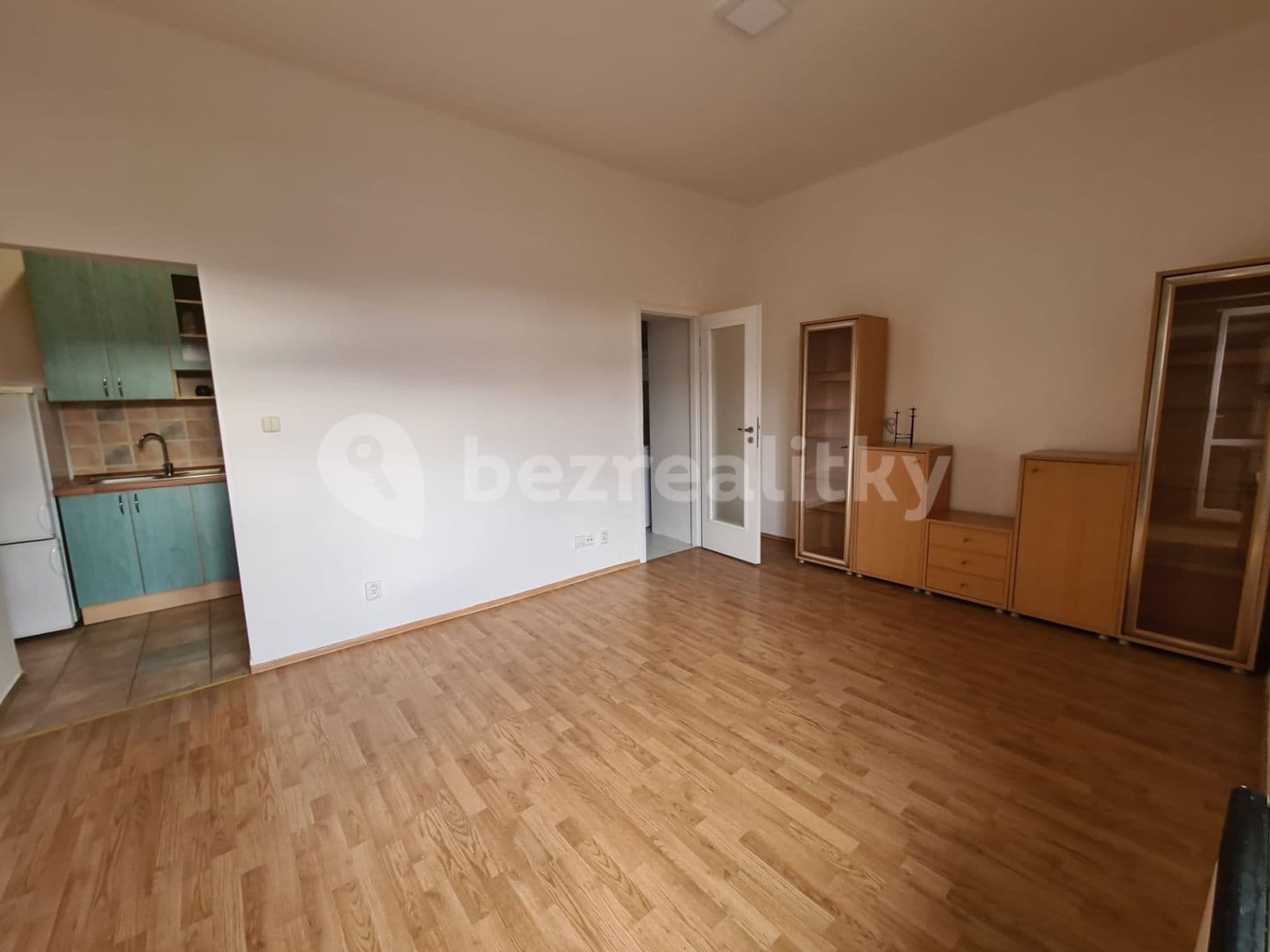 Pronájem bytu 1+kk 37 m², Ruská, Praha, Praha Pronájem bytu 1+kk 37 m², Ruská, Praha, Praha