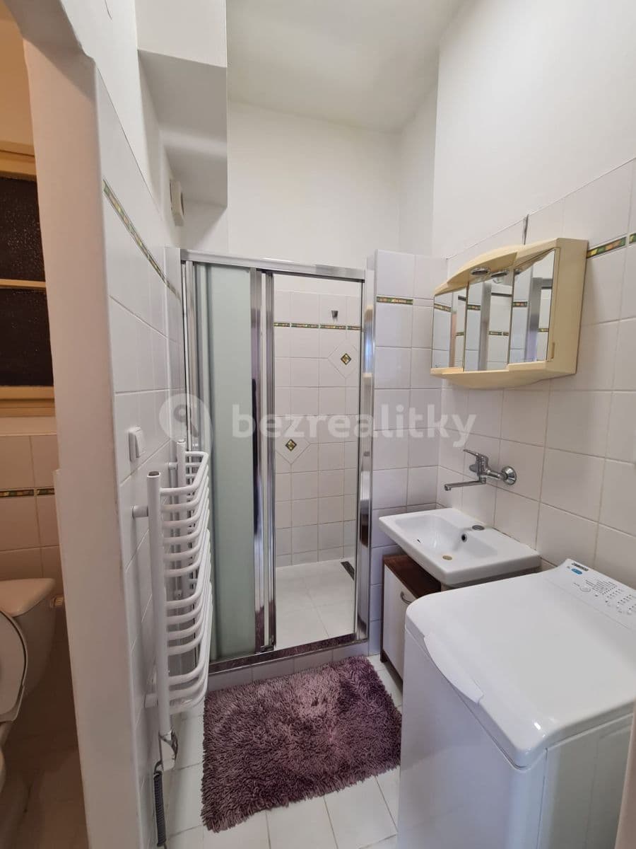 Pronájem bytu 1+kk 37 m², Ruská, Praha, Praha Pronájem bytu 1+kk 37 m², Ruská, Praha, Praha