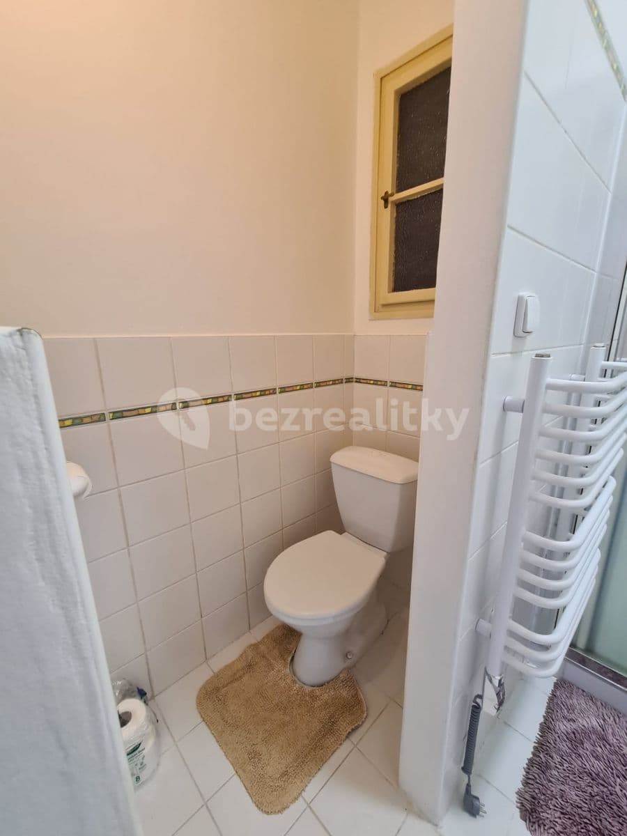 Pronájem bytu 1+kk 37 m², Ruská, Praha, Praha Pronájem bytu 1+kk 37 m², Ruská, Praha, Praha