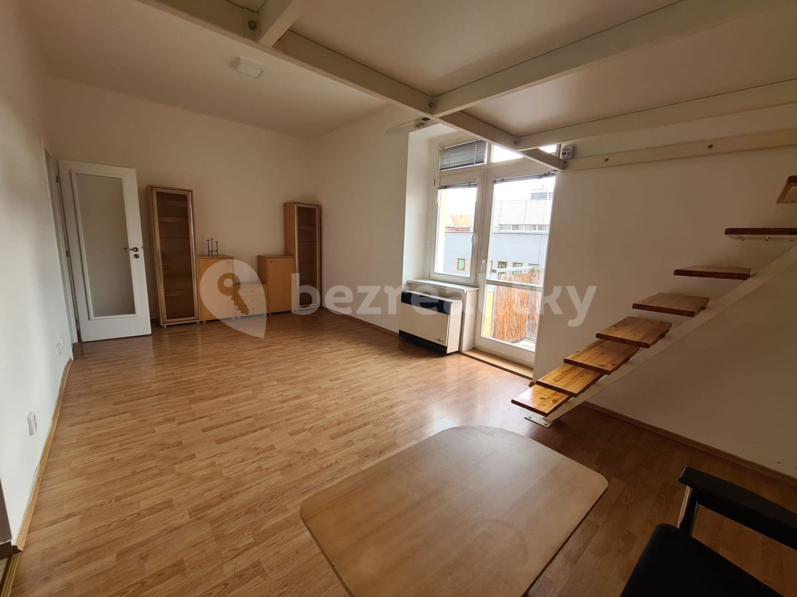 Pronájem bytu 1+kk 37 m², Ruská, Praha, Praha Pronájem bytu 1+kk 37 m², Ruská, Praha, Praha
