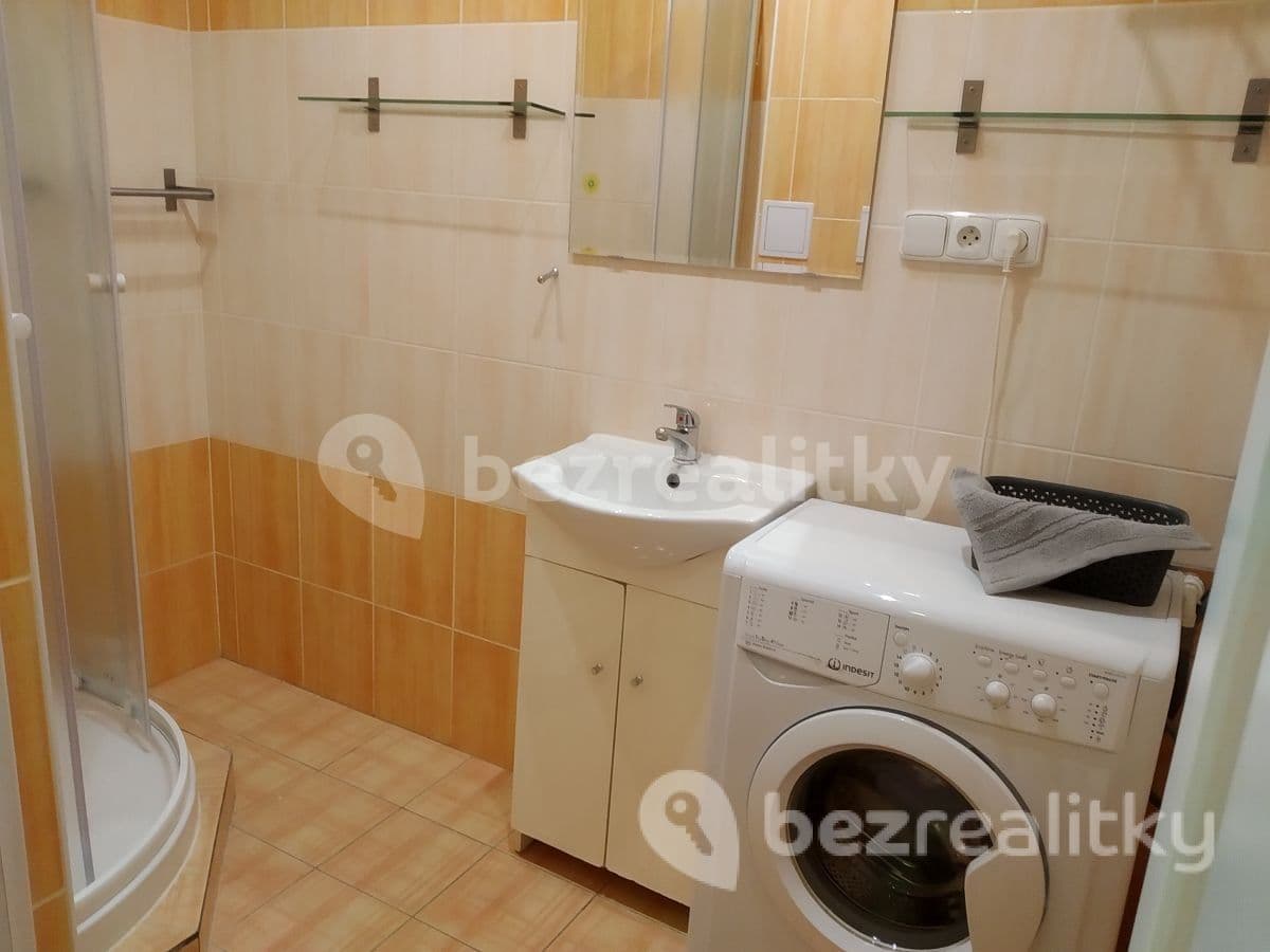 Pronájem bytu 1+1 38 m², Kosmonautů, Kladno, Středočeský kraj Pronájem bytu 1+1 38 m², Kosmonautů, Kladno, Středočeský kraj