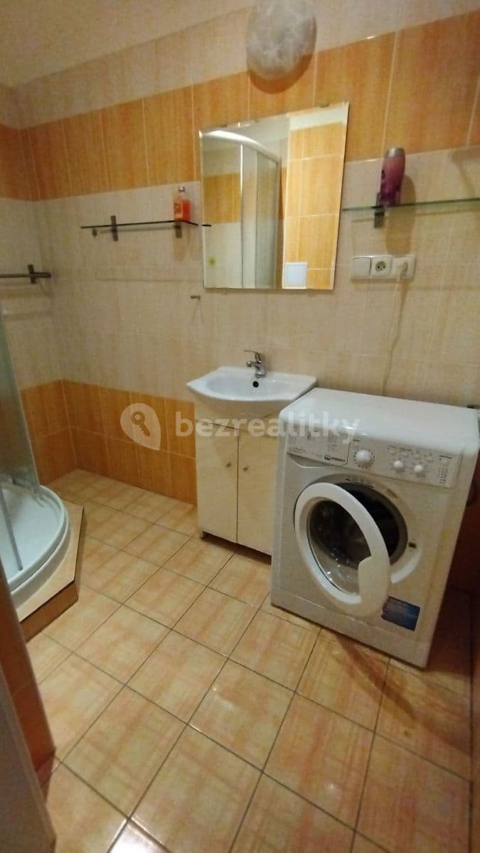 Pronájem bytu 1+1 38 m², Kosmonautů, Kladno, Středočeský kraj Pronájem bytu 1+1 38 m², Kosmonautů, Kladno, Středočeský kraj