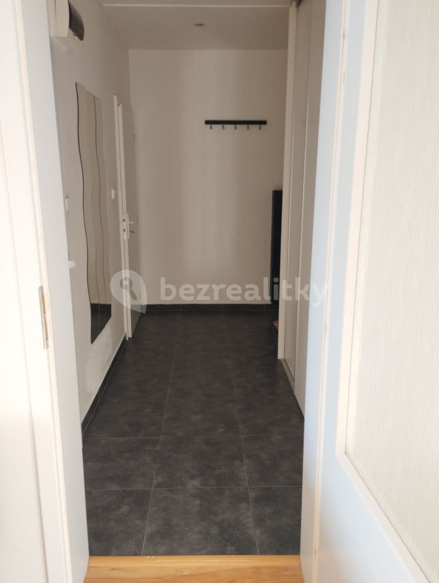 Pronájem bytu 1+1 38 m², Kosmonautů, Kladno, Středočeský kraj Pronájem bytu 1+1 38 m², Kosmonautů, Kladno, Středočeský kraj