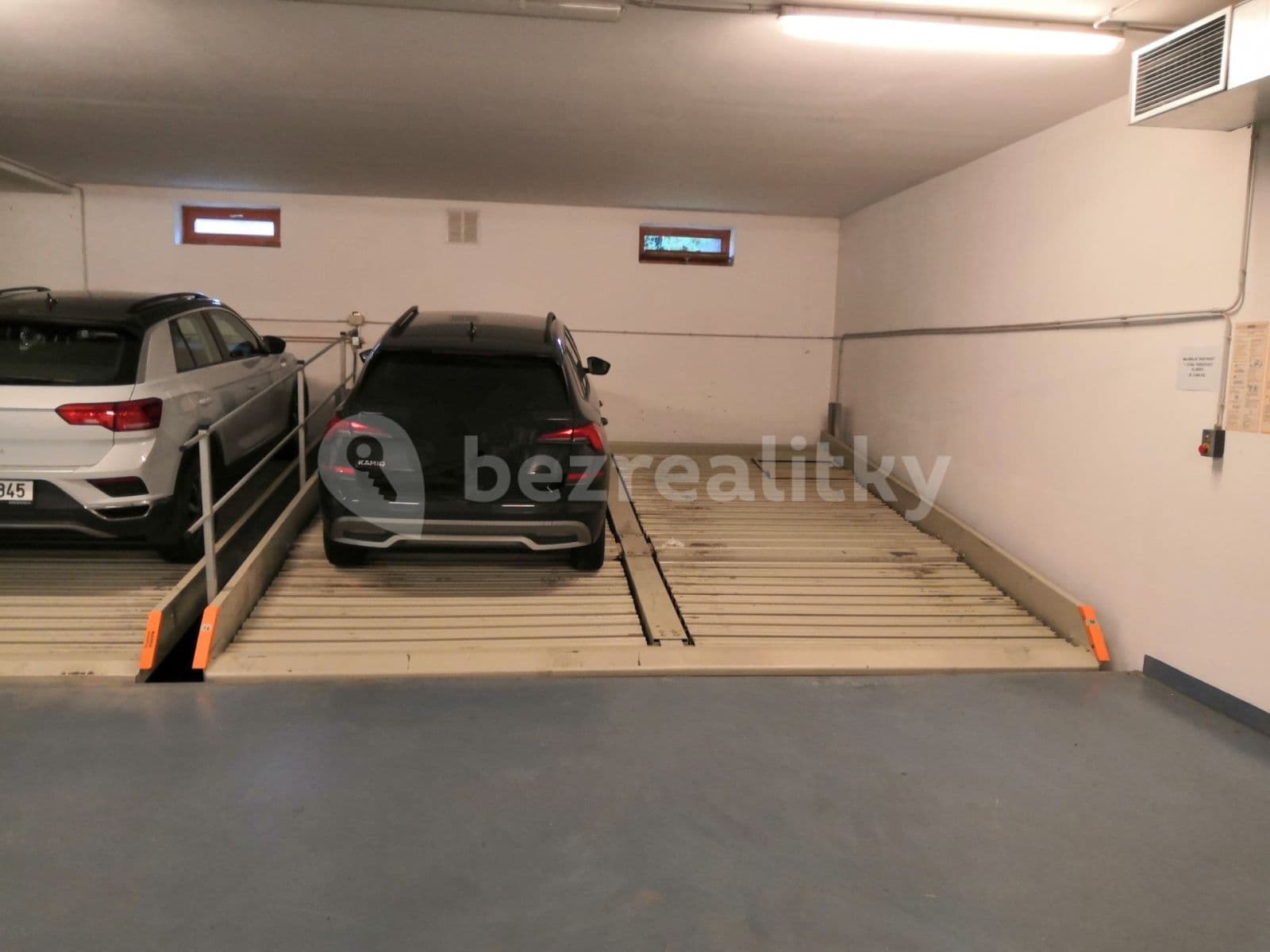 Pronájem garáže 11 m², Kohoutových, Praha, Praha Pronájem garáže 11 m², Kohoutových, Praha, Praha