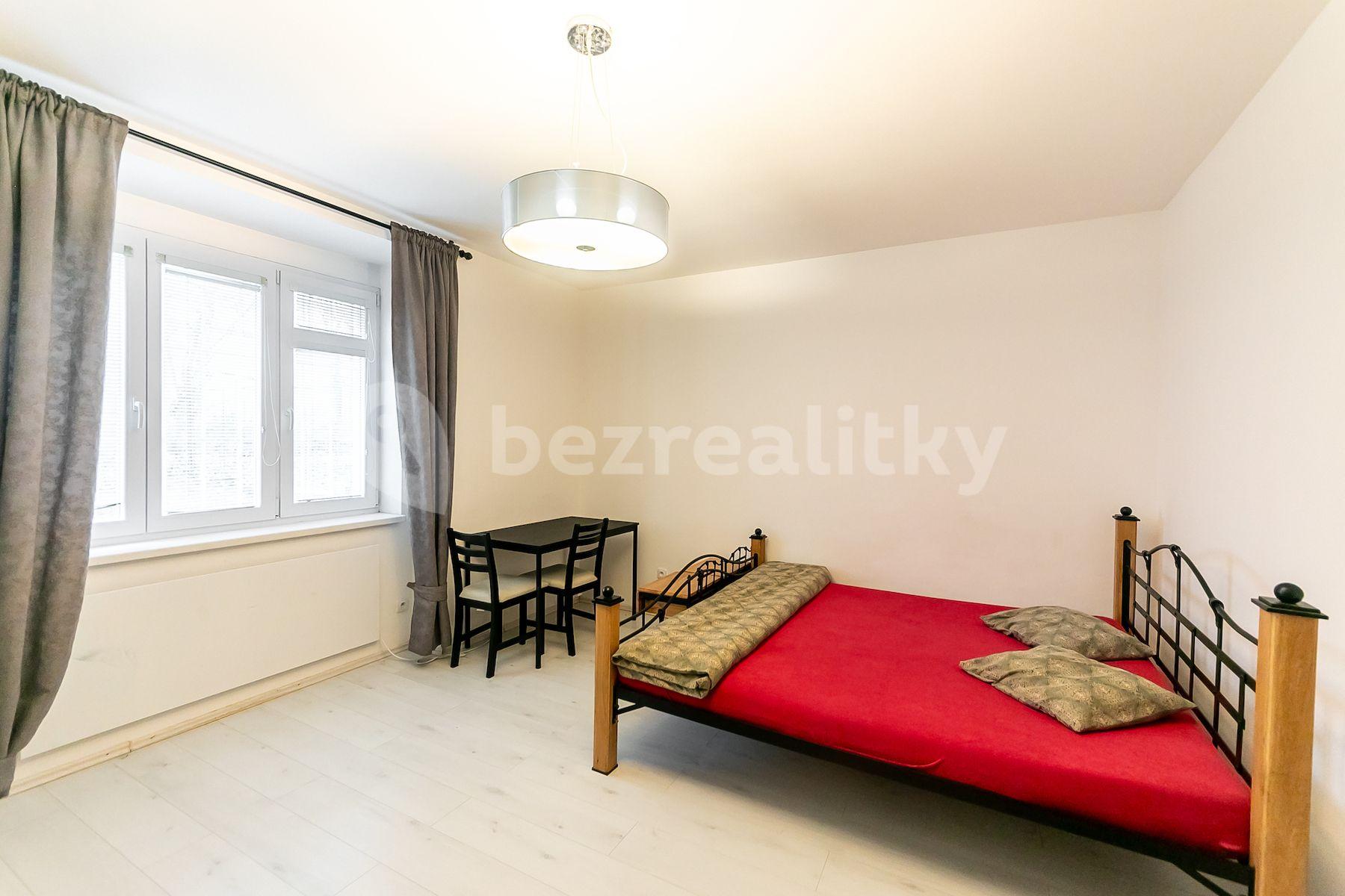 Prodej bytu 1+kk 27 m², Biskupcova, Praha, Praha