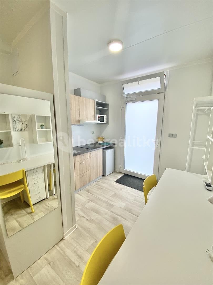 Pronájem bytu 1+kk 17 m², Hybešova, Brno, Jihomoravský kraj Pronájem bytu 1+kk 17 m², Hybešova, Brno, Jihomoravský kraj