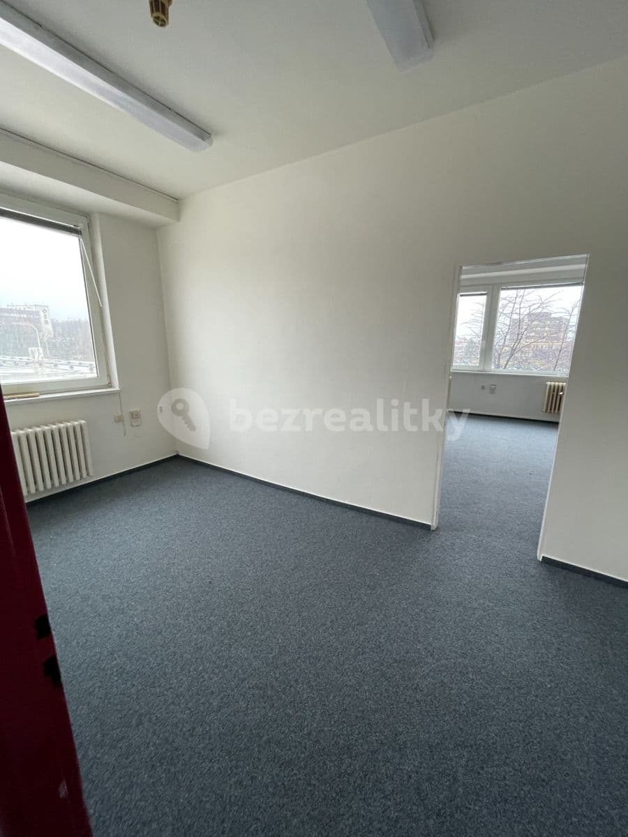 Pronájem nebytového prostoru 200 m², Služeb, Praha, Praha