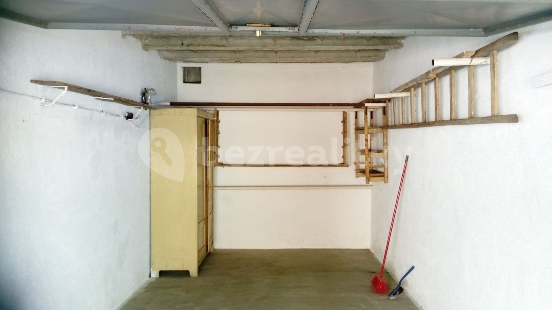Prodej garáže • 21 m² bez realitky