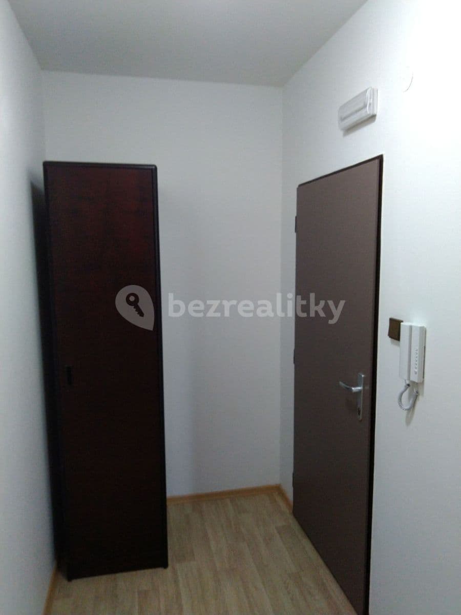 Pronájem bytu 1+kk 22 m², Litovická, Hostivice, Středočeský kraj Pronájem bytu 1+kk 22 m², Litovická, Hostivice, Středočeský kraj