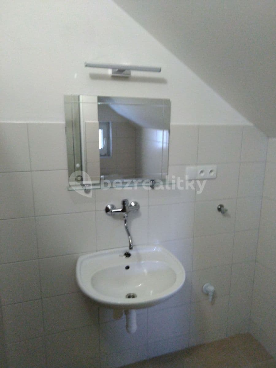 Pronájem bytu 1+kk 22 m², Litovická, Hostivice, Středočeský kraj Pronájem bytu 1+kk 22 m², Litovická, Hostivice, Středočeský kraj