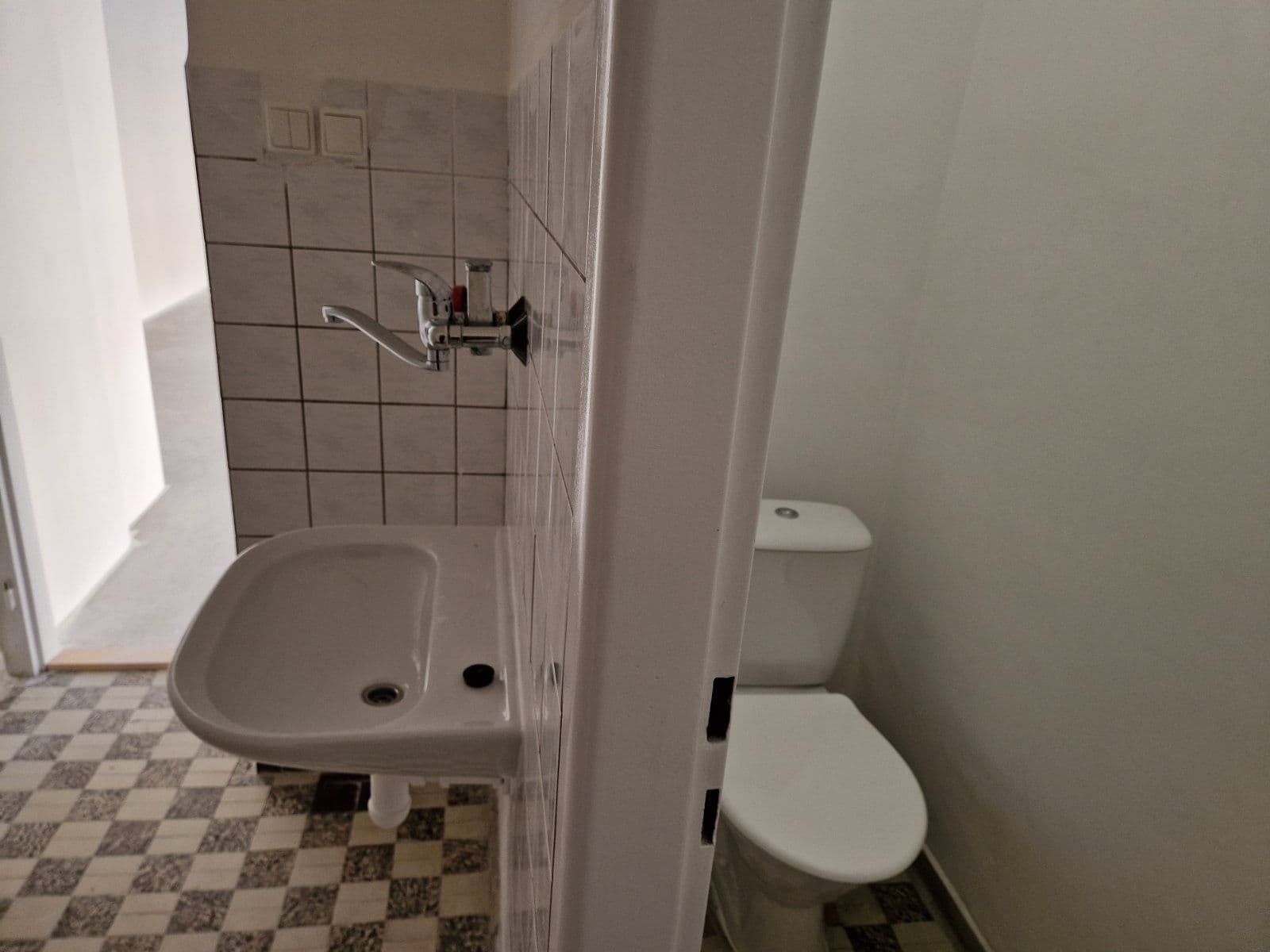 Pronájem nebytového prostoru 58 m², Slovenského národního povstání, Havířov, Moravskoslezský kraj Pronájem nebytového prostoru 58 m², Slovenského národního povstání, Havířov, Moravskoslezský kraj