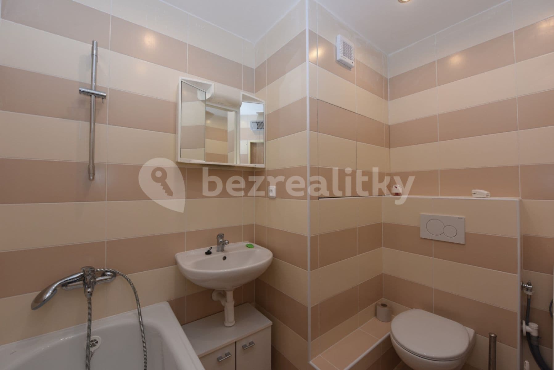 Pronájem bytu 2+kk 45 m², Čimická, Praha, Praha Pronájem bytu 2+kk 45 m², Čimická, Praha, Praha