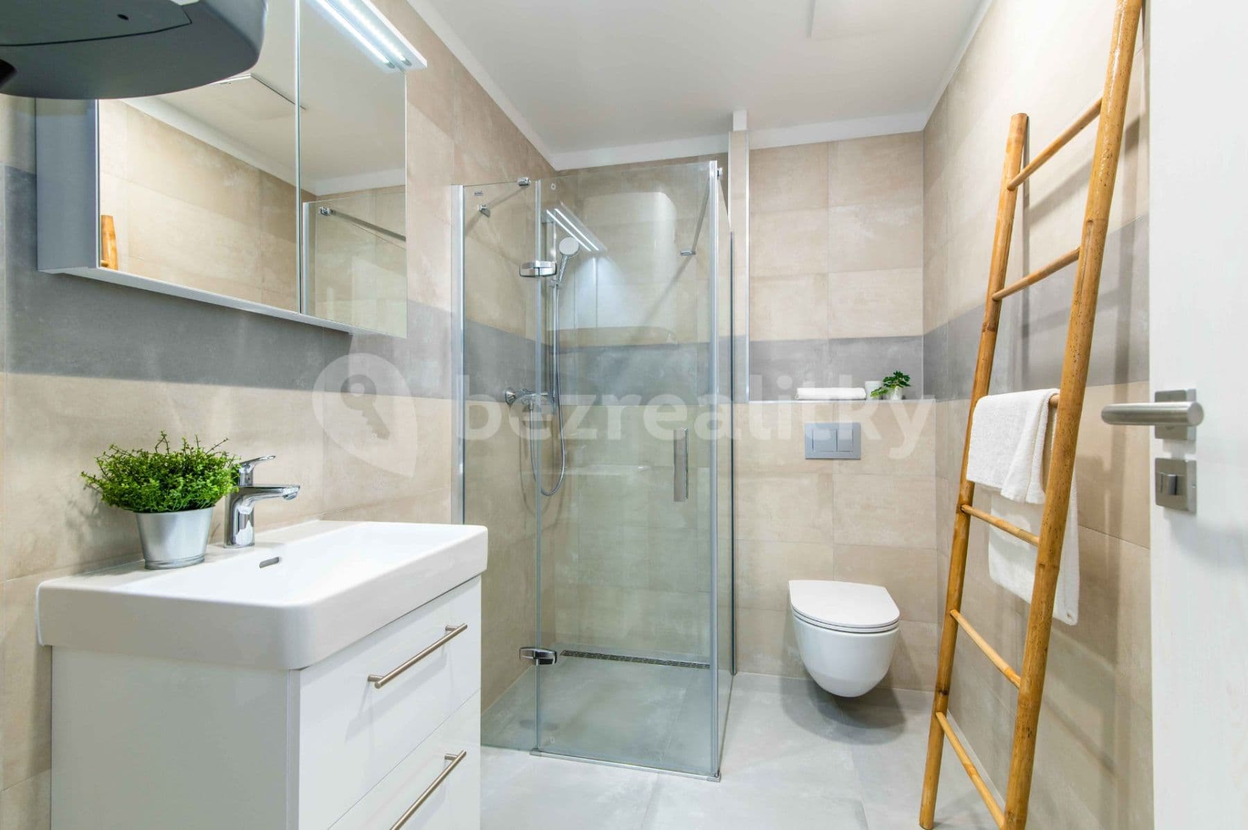 Pronájem bytu 1+kk 34 m², Klučovská, Český Brod, Středočeský kraj Pronájem bytu 1+kk 34 m², Klučovská, Český Brod, Středočeský kraj