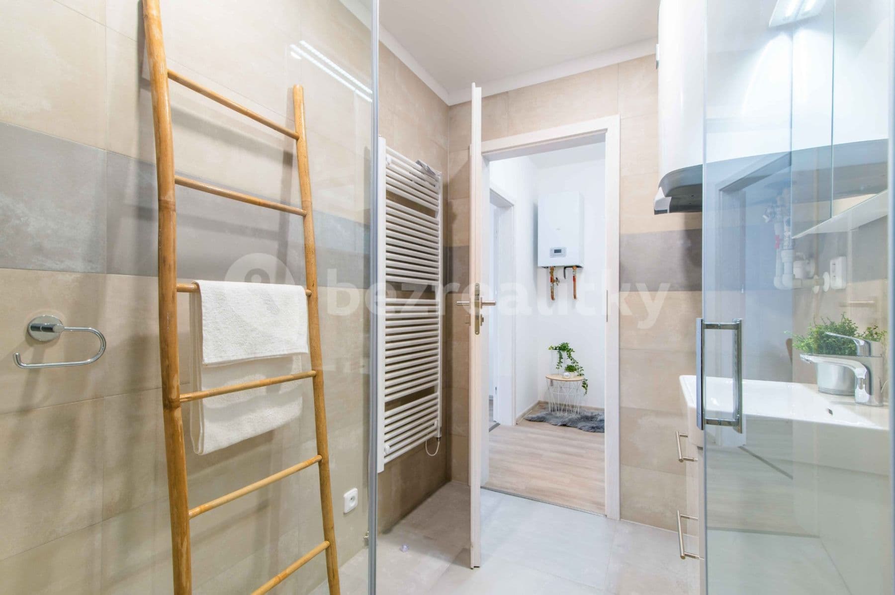 Pronájem bytu 1+kk 34 m², Klučovská, Český Brod, Středočeský kraj Pronájem bytu 1+kk 34 m², Klučovská, Český Brod, Středočeský kraj