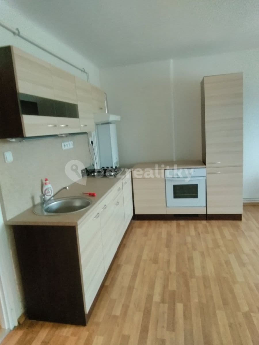 Pronájem bytu 1+1 55 m², Husitská, Olomouc, Olomoucký kraj