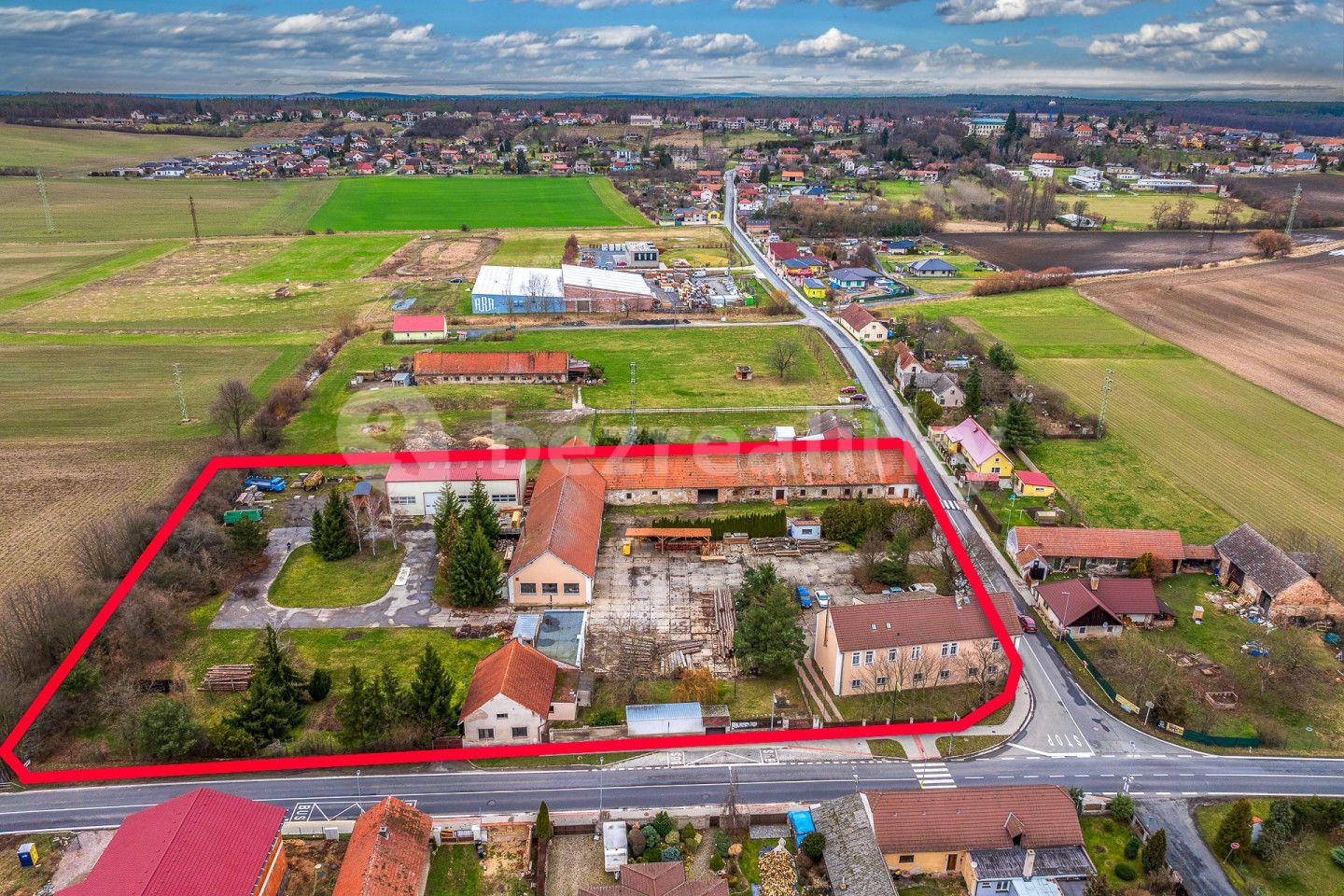 Prodej nebytového prostoru 11.429 m², Konárovice, Středočeský kraj
