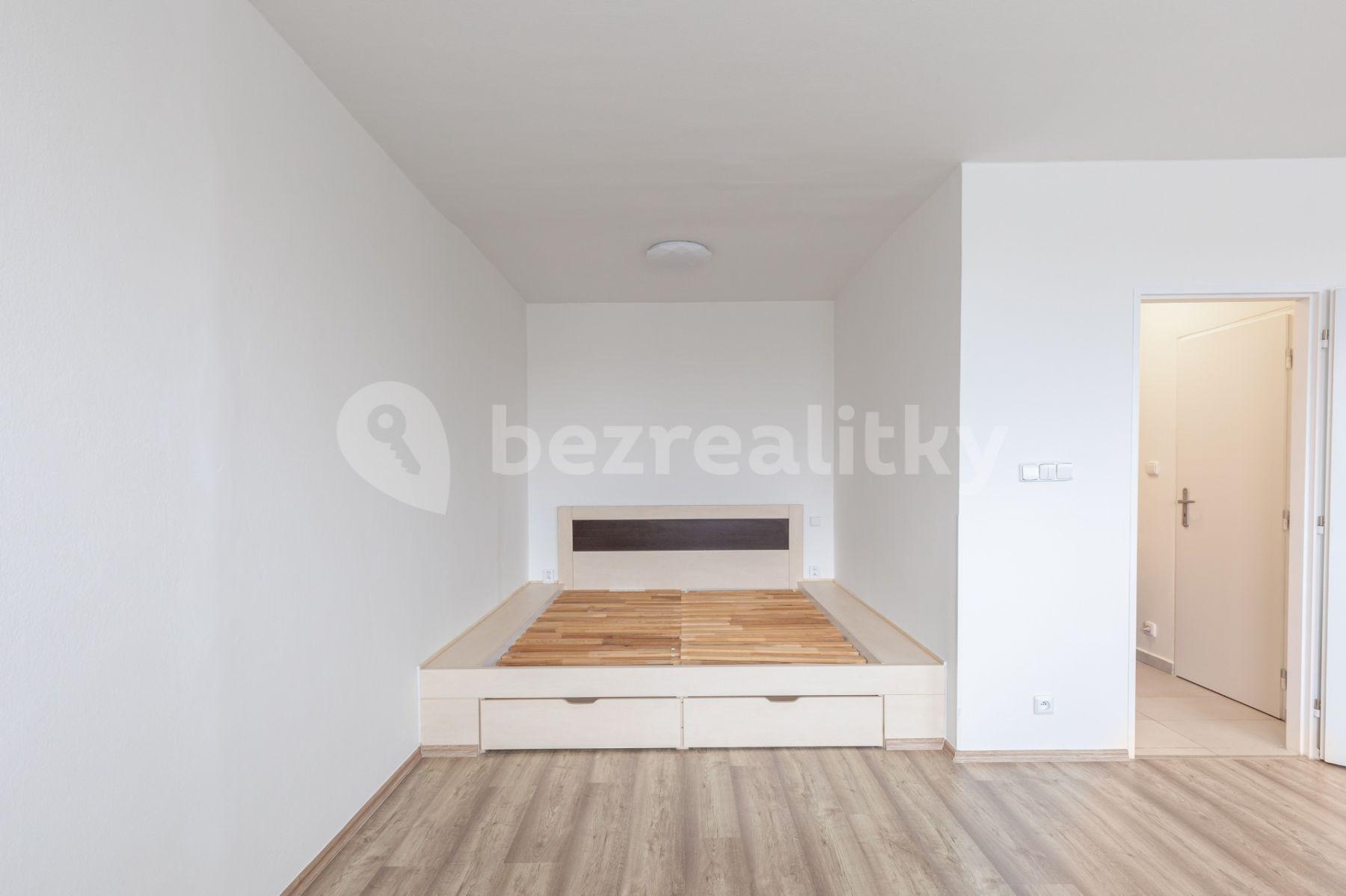Prodej bytu 1+kk 31 m², Topolová, Praha, Praha
