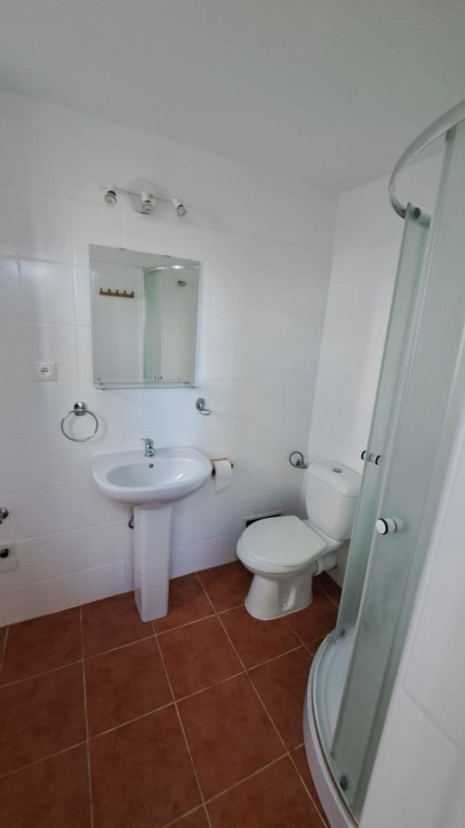 Pronájem bytu 1+1 38 m², Husitská, Praha, Praha Pronájem bytu 1+1 38 m², Husitská, Praha, Praha