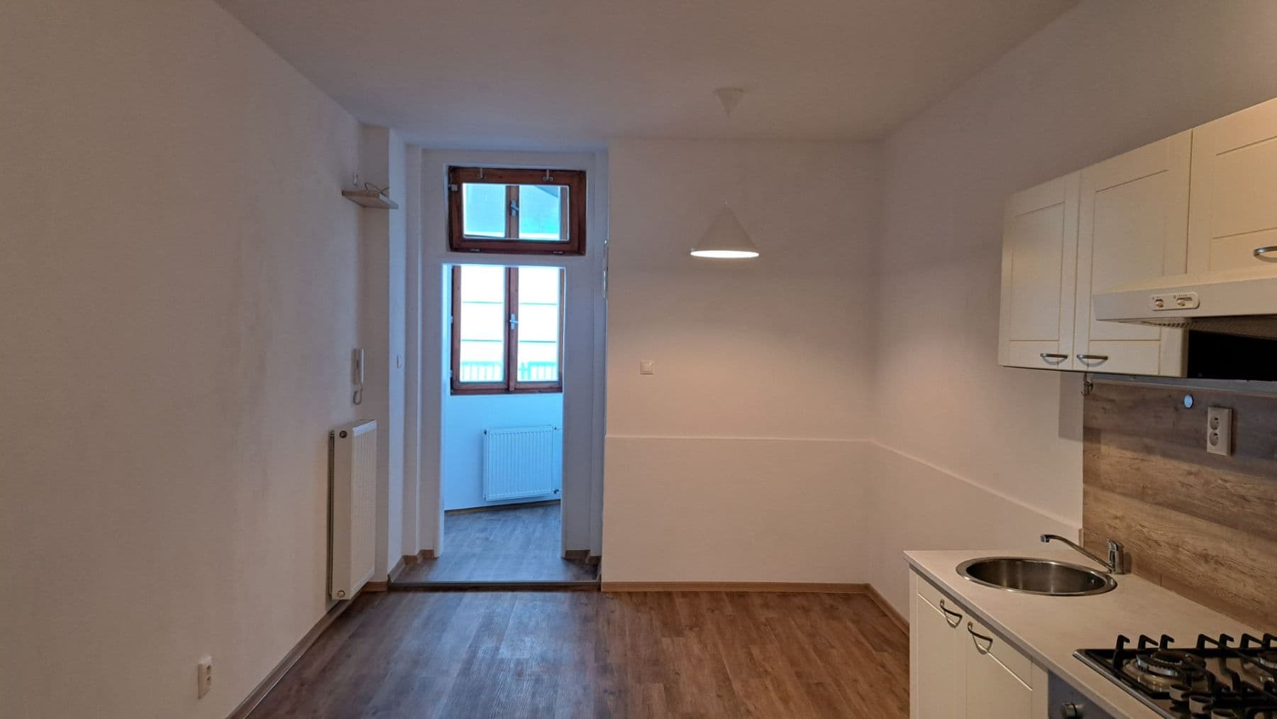 Pronájem bytu 1+1 38 m², Husitská, Praha, Praha Pronájem bytu 1+1 38 m², Husitská, Praha, Praha