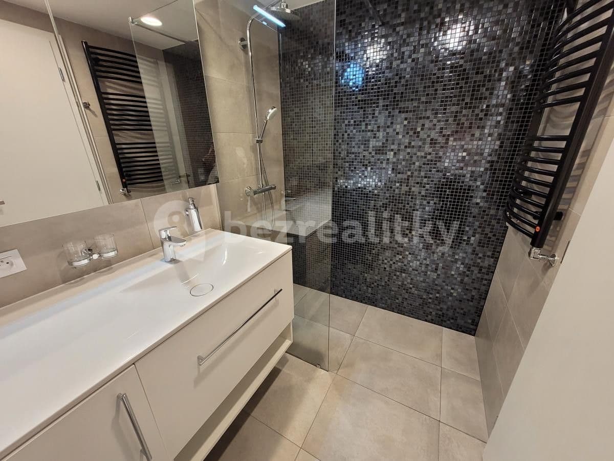 Pronájem bytu 1+kk 34 m², Mukařovského, Praha, Praha Pronájem bytu 1+kk 34 m², Mukařovského, Praha, Praha