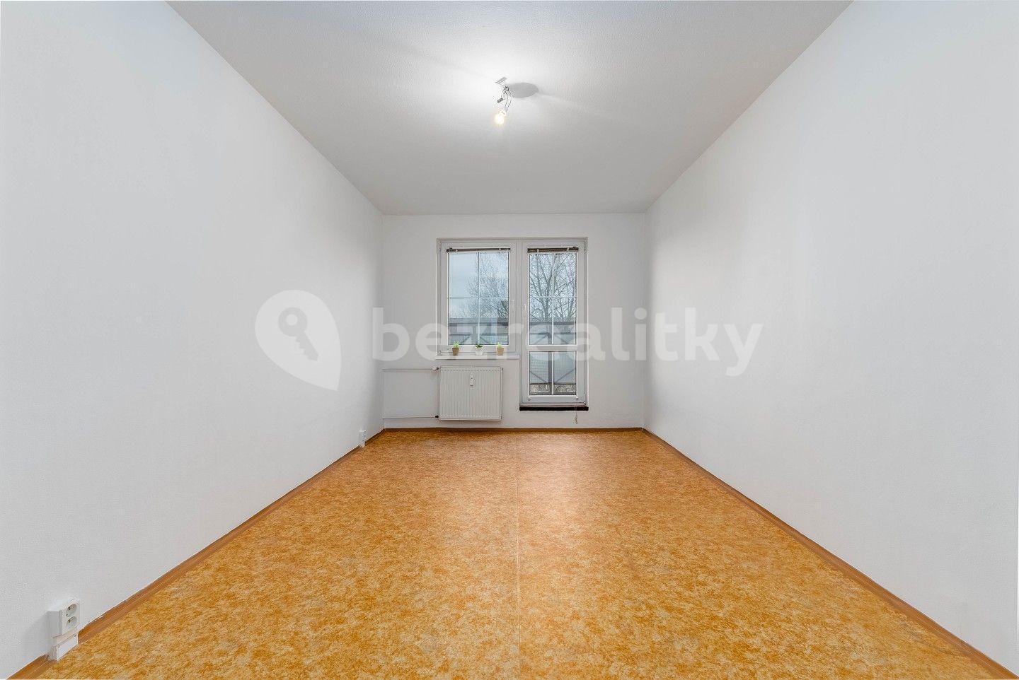 Prodej bytu 3+1 67 m², Topolová, Milovice, Středočeský kraj