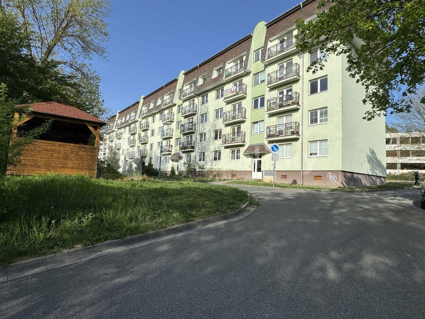 Prodej bytu 3+1 67 m², Topolová, Milovice, Středočeský kraj