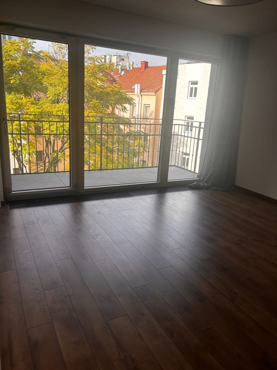 Pronájem bytu 1+kk 35 m², Belgická, Praha, Praha Pronájem bytu 1+kk 35 m², Belgická, Praha, Praha