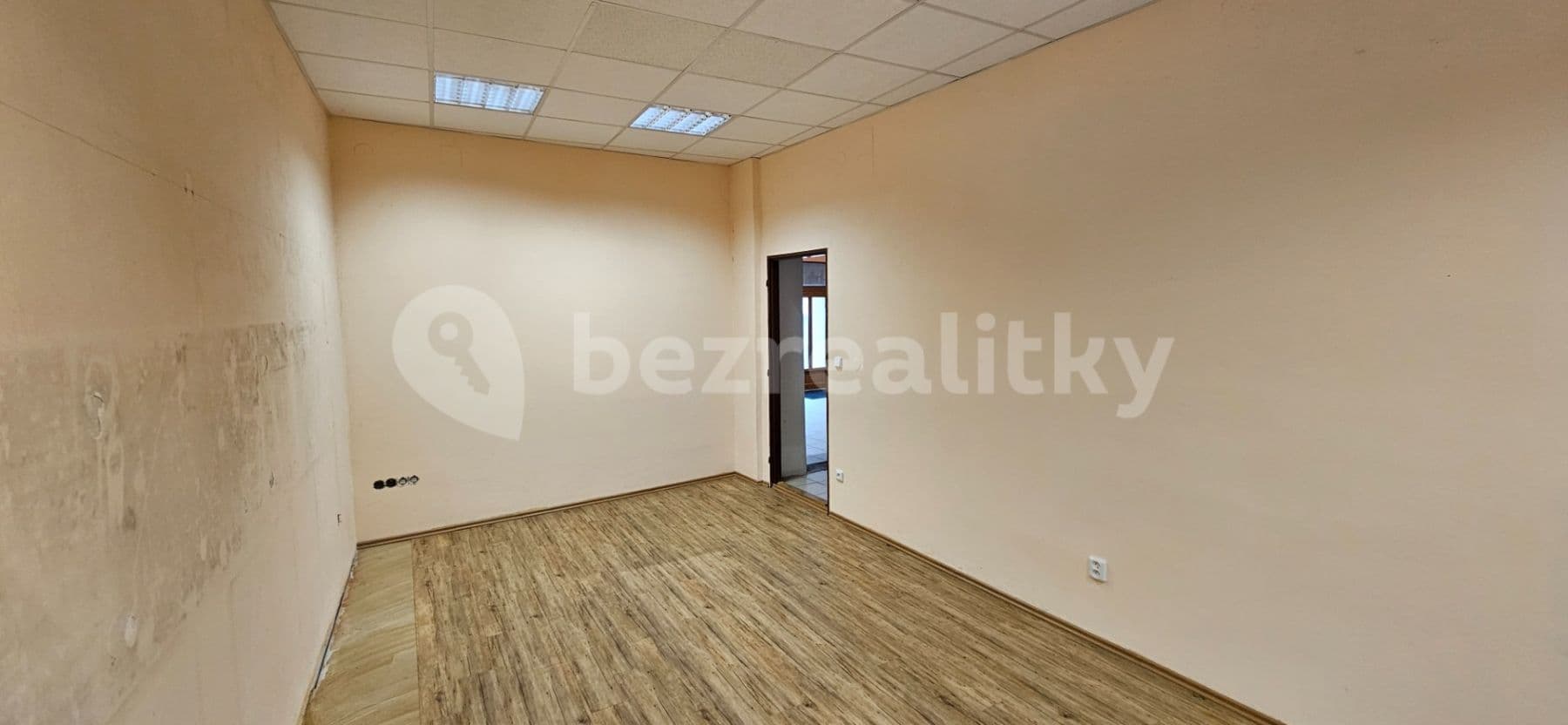 Pronájem nebytového prostoru 127 m², Jana Palacha, Pardubice, Pardubický kraj