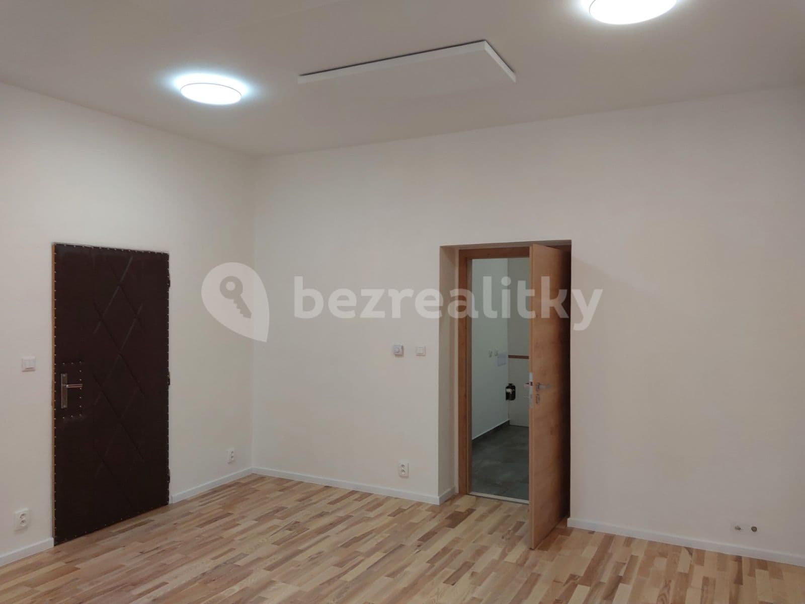 Pronájem nebytového prostoru 34 m², Nádražní, Ostrava, Moravskoslezský kraj