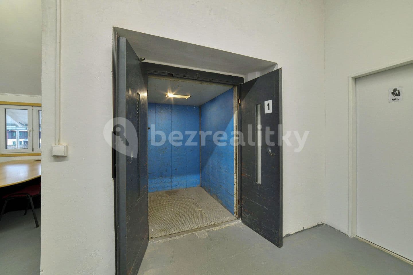 Prodej nebytového prostoru 1.317 m², Meinlova, Pernink, Karlovarský kraj