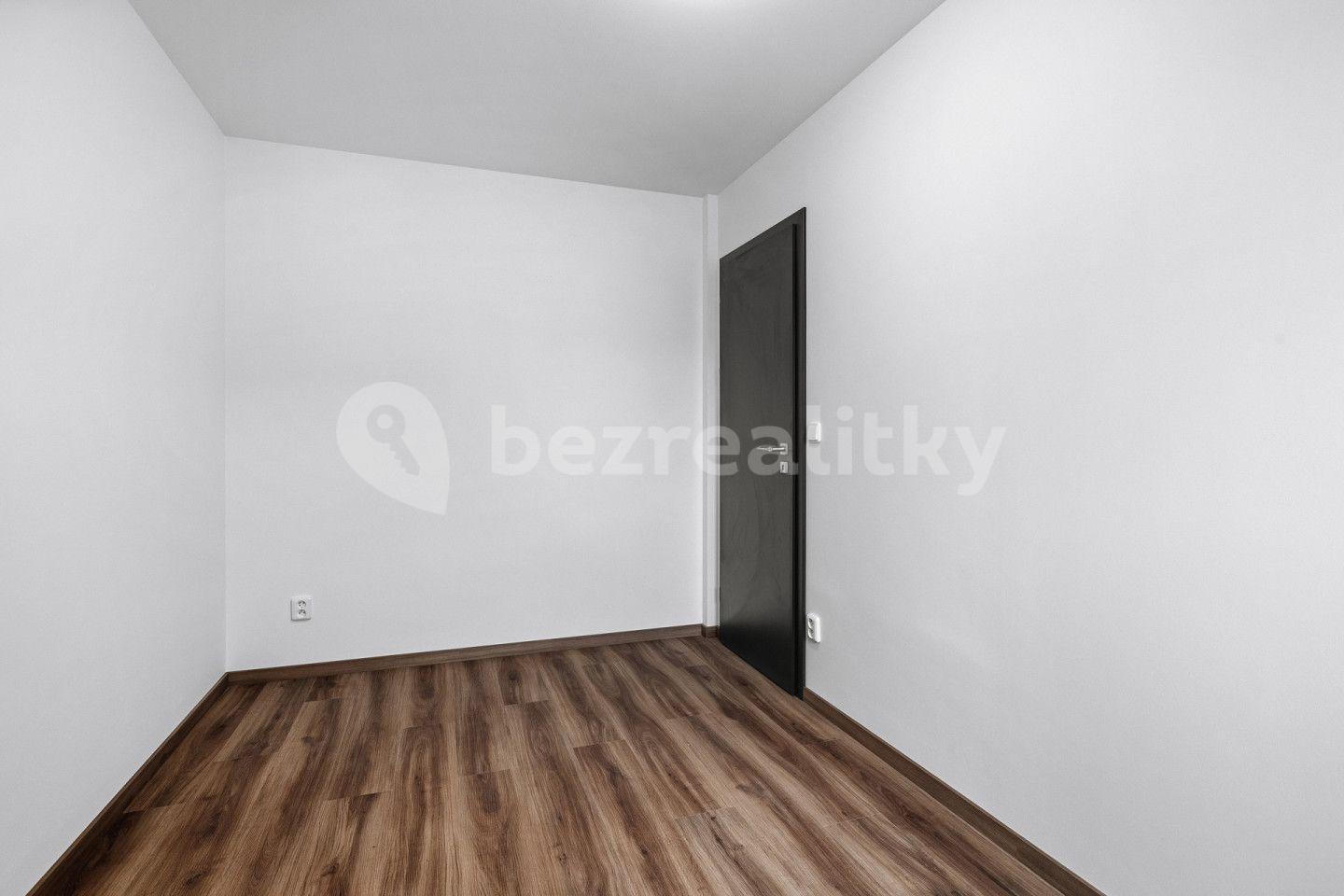 Prodej bytu 3+kk 56 m², V pěšinkách, Klíčany, Středočeský kraj