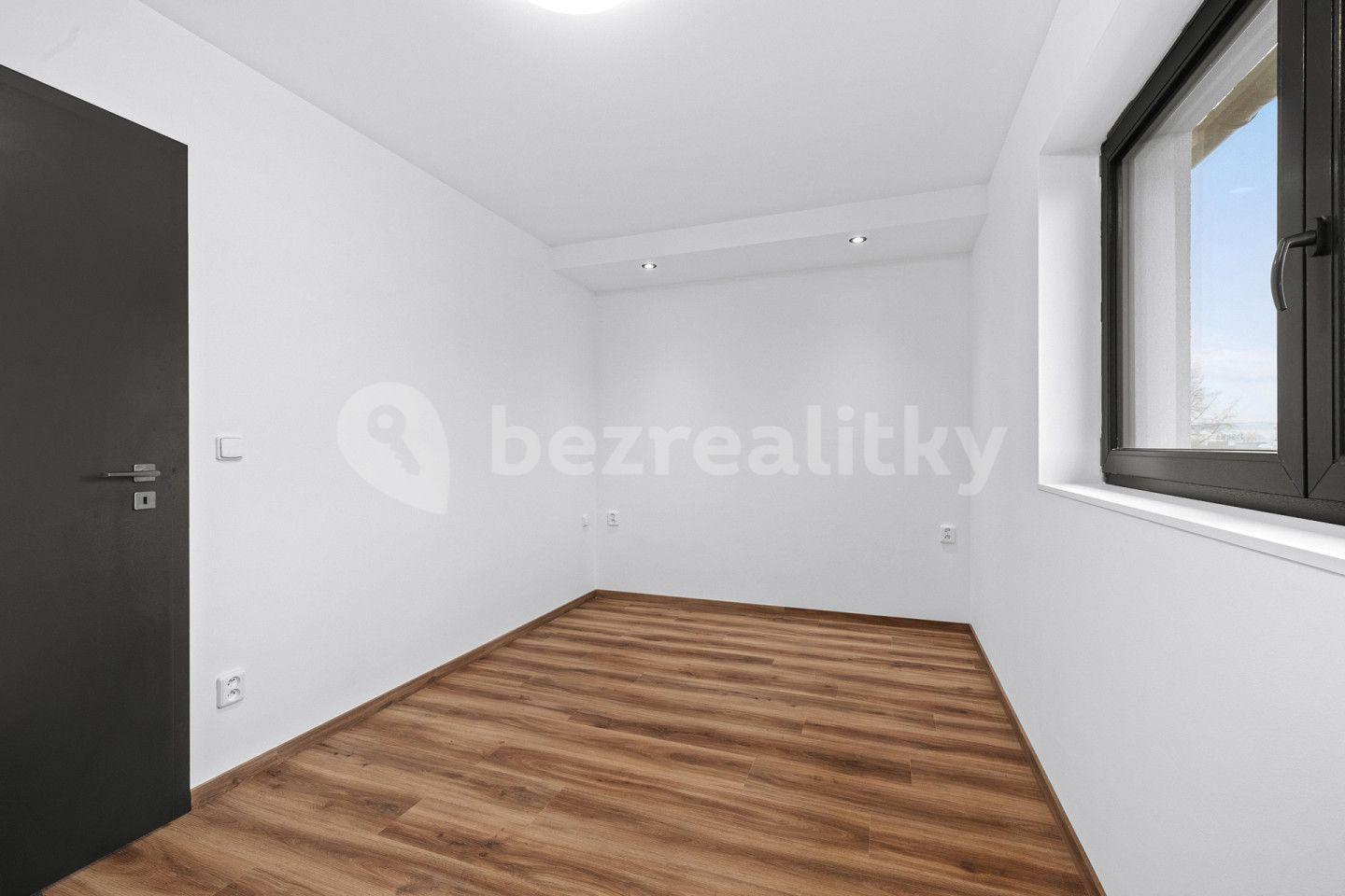 Prodej bytu 3+kk 56 m², V pěšinkách, Klíčany, Středočeský kraj