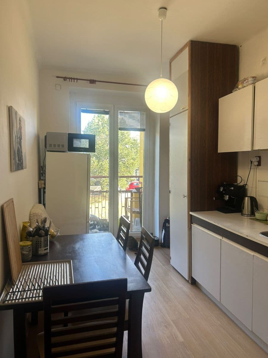 Pronájem bytu 1+1 39 m², Na Hřebenech Ⅱ, Praha, Praha Pronájem bytu 1+1 39 m², Na Hřebenech Ⅱ, Praha, Praha