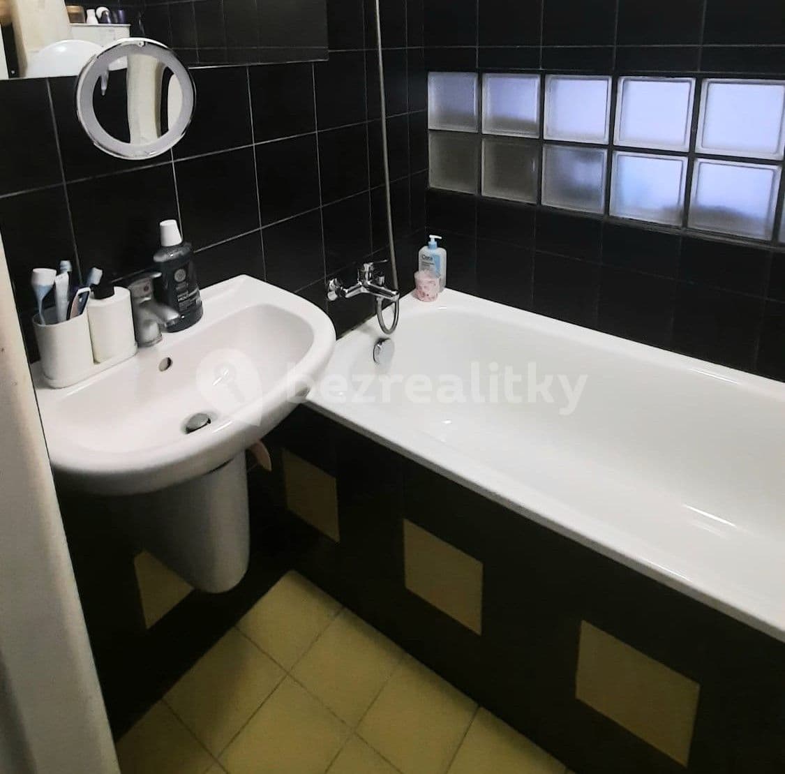 Pronájem bytu 1+1 40 m², Bulharská, Brno, Jihomoravský kraj Pronájem bytu 1+1 40 m², Bulharská, Brno, Jihomoravský kraj