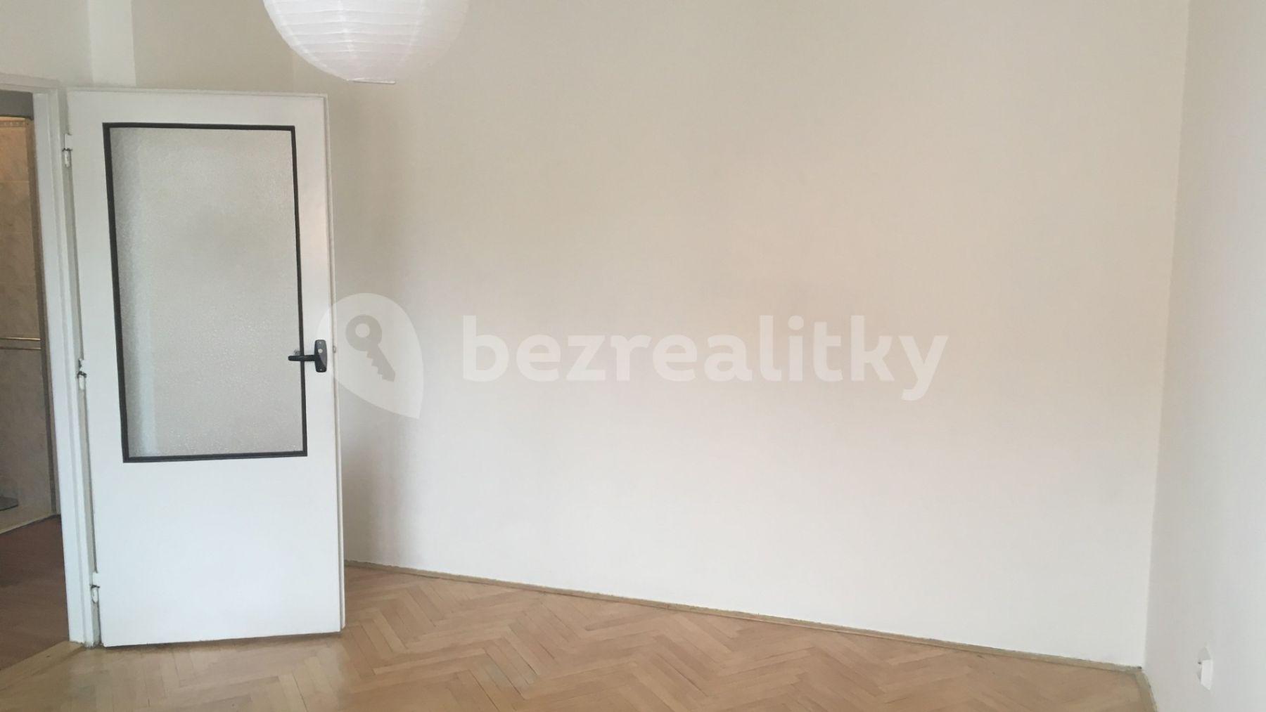 Pronájem bytu 1+1 • 37 m² bez realitky