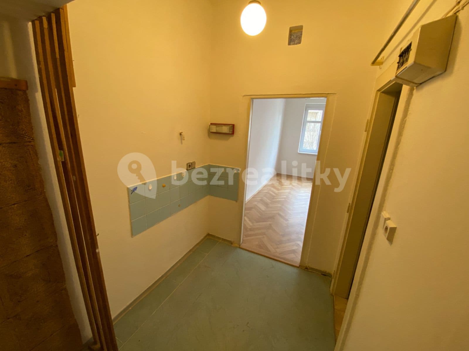 Prodej bytu 1+kk 28 m², Mládeže, Praha, Praha